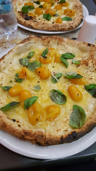 Gold Pizza