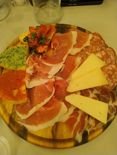 Ristorante Taverna Di Cecco - Ristorazione