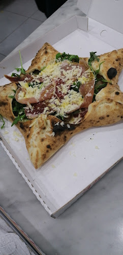 Pizzeria La Perla 3 Phone number