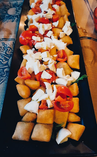 Prince David Victorian English Pub