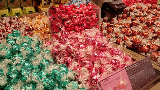 Lindt Chocolate Shop Cilento