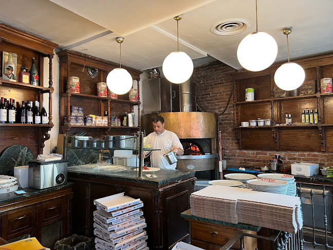 Via Edmondo de Amicis, 24, 20123 Milano MI