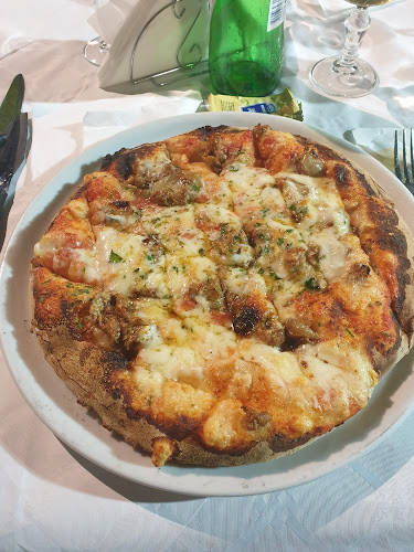 Opinii despre Villa Martinez Ristorante Pizzeria Braceria în Casa Santa - Ristorazione