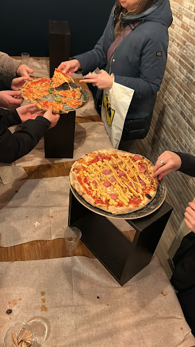 Opinii despre Pizzería 5 sensi în Pregnana Milanese - Ristorazione