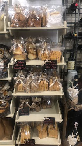 Opinii despre Bakery-Pizzeria Dolceria Caffetteria în Grottaferrata - Ristorazione