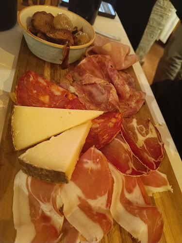 https://ristorantecantinaseneselivorno.it/