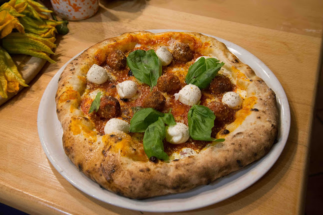 Via Piave, 41, 80126 Napoli NA