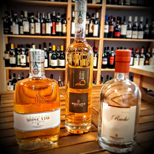 Opinii despre Alla botte piccola - Vino sfuso, in bottiglia e altro a Collegno. în Collegno - Ristorazione