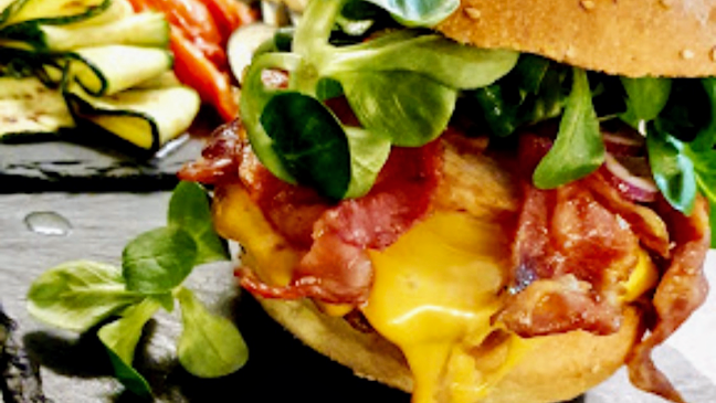 Gold Avenue Pub - Ristorazione