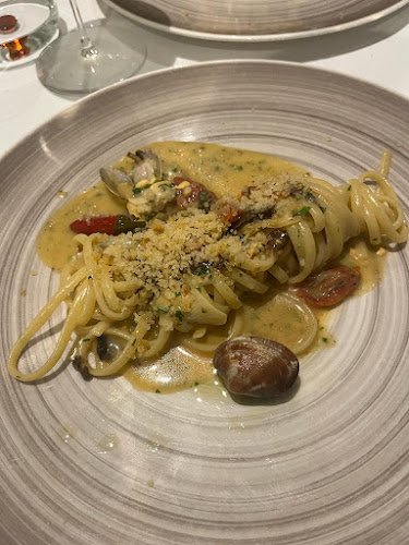 P.zza Vittoria, 1, 80121 Napoli NA