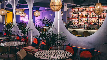 JEFFER cocktails & friends