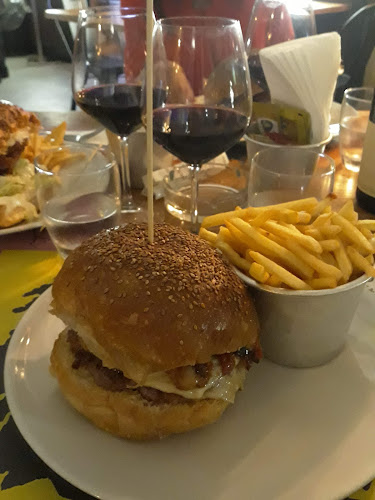 Via dei Cantieri Navali, 84048 Santa Maria di Castellabate SA