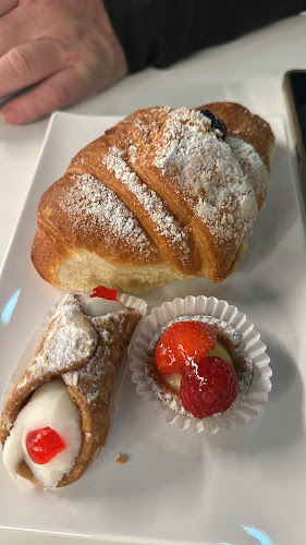 Piazza Garibaldi, 34, 21021 Angera VA