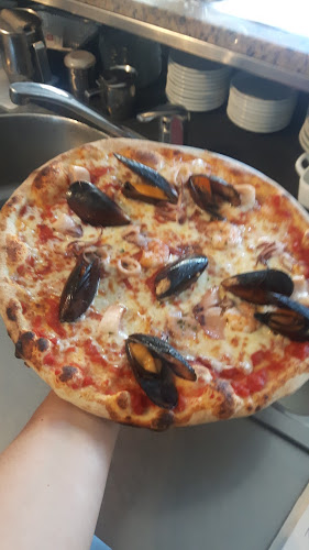 Pizza Ely - Ristorazione