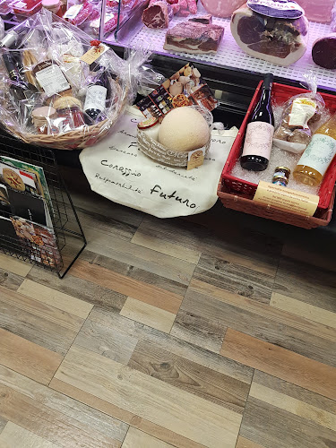 Via Giulia, 26, 34126 Trieste TS