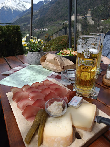 Opinii despre Biergarten Tirol am Schlossweg în Tirolo - Ristorazione