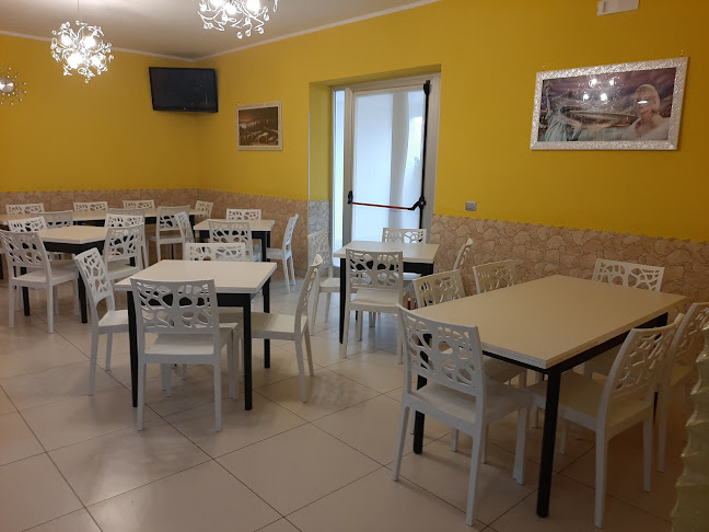 Opinii despre Pizzeria Arcobaleno în Melissano - Ristorazione