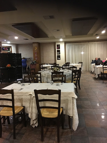 Opinii despre Ristorante Pizzeria Angolo d' Abruzzo Di Melchiorre D. & C în Città Sant'Angelo - Ristorazione