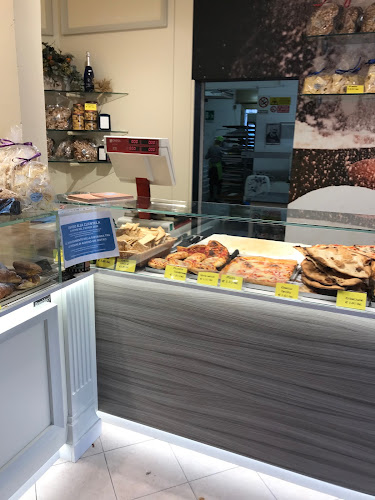 Forno Pasticceria San Marino di Ballestrazzi Silvia e Guerzoni Cristian & C. S.n.c. - Ristorazione
