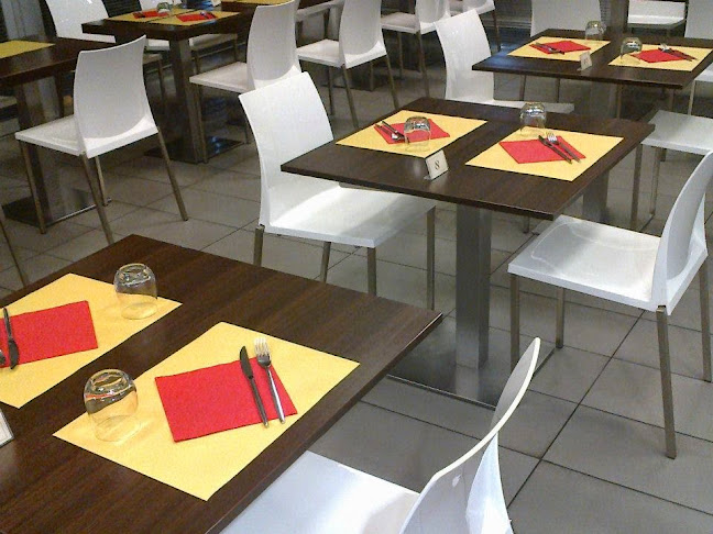 Route 16 di Focone F. & Focosi F. Snc - Ristorazione