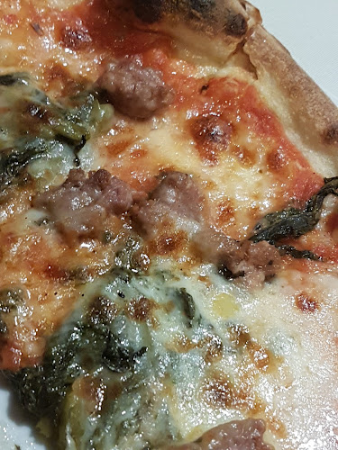 Opinii despre Pizzeria La Cometa în Novara - Ristorazione