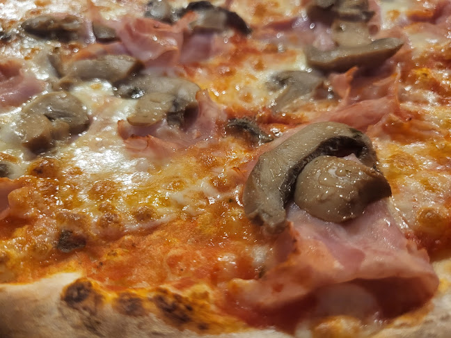 Comentarii opinii despre Mega Bar Pizzeria