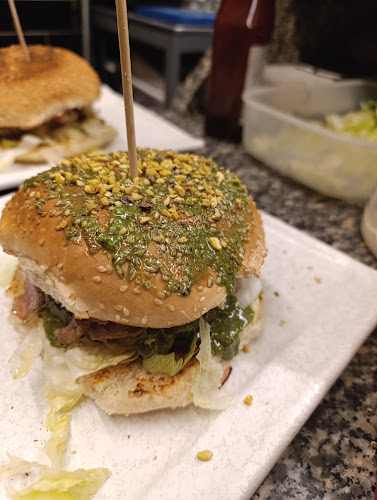 Comments and reviews of Pasha Pub - Drink & Burger - Narghilé