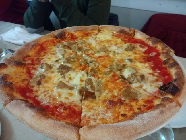 Pizza & Vizzi Open Times