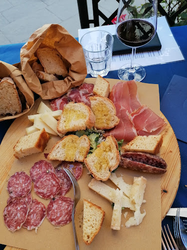 Comments and reviews of C'era una volta L'osteria