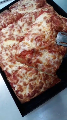 Opinii despre Bar Scacco Matto Tabacchi Pizzeria Rosticceria Caffetteria SLOT VLT în Sala Consilina - Ristorazione