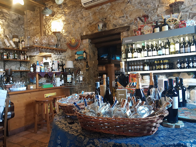 Opinii despre La Trinacria prodotti tipici enoteca wine food în Cefalù - Ristorazione