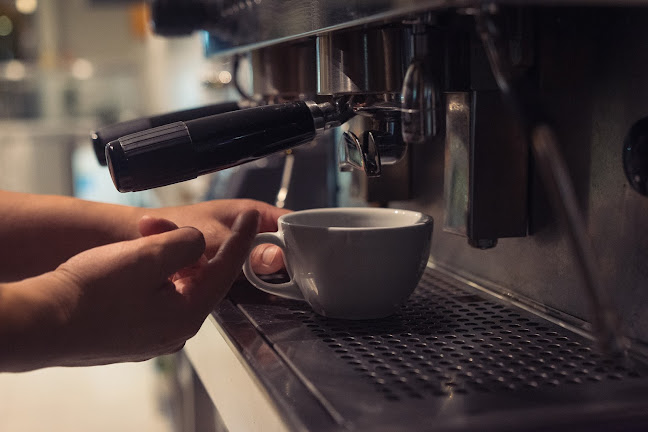 Opinii despre Dalida Café Bar în Albano Sant'Alessandro - Ristorazione