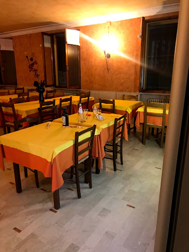 Opinii despre Pizzeria Al Pozzo în Solferino - Ristorazione