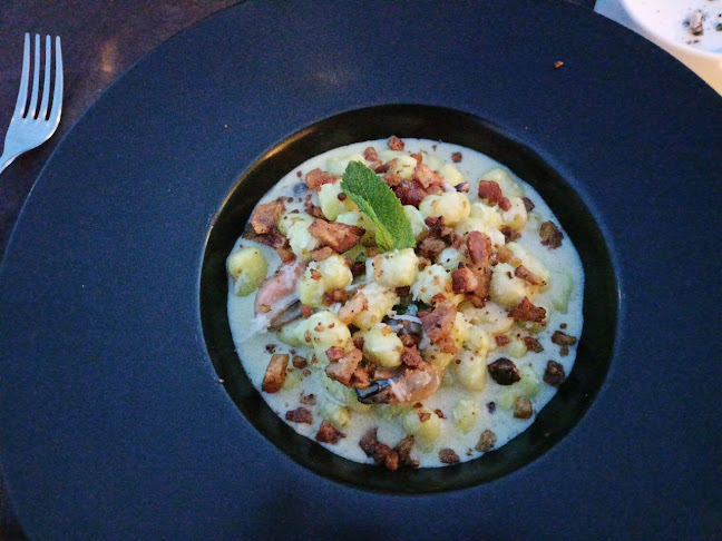 era ora Phone number