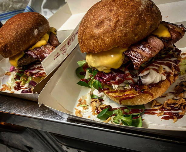 The Corner - Birreria con Cucina & BeerShop 🍻 - Albissola Marina