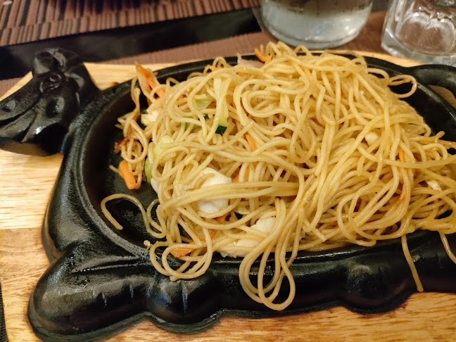 IZUMI Restaurant Cinese Giapponese Phone number
