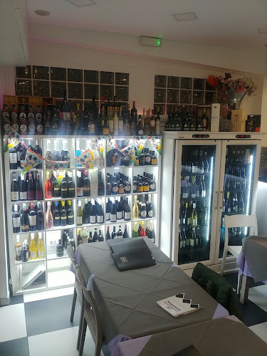 Ristorante Pizzeria ed Enoteca a Santa Teresa di Riva - Fronte Mare - Ristorazione