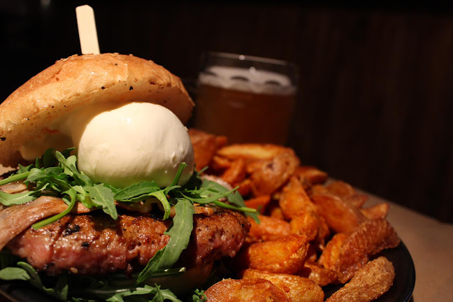 Comentarii opinii despre Thomson pub