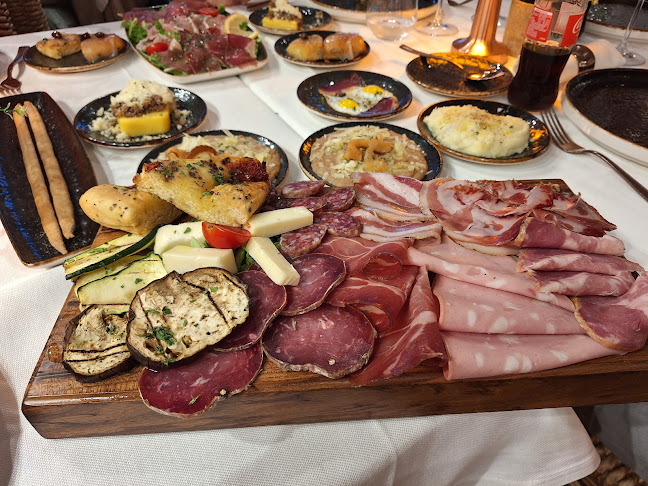 Via Gianfilippo Usellini, 341, 00125 Roma RM