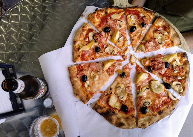 A Tutta Pizza Open Times