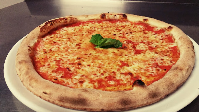 Comentarii opinii despre Lo Scrocchiaro Pizzeria