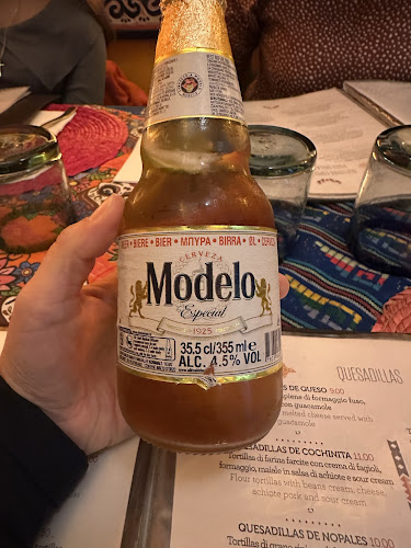 La Cucaracha Phone number