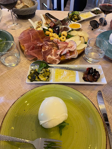 via della ROBINIA, 84025 Eboli SA