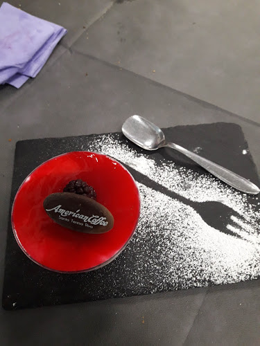 Ristorante Pizzeria ed Enoteca a Santa Teresa di Riva - Fronte Mare - Ristorazione