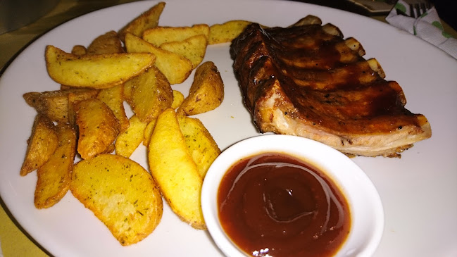 BEER HOUSE ~ IRISH PUB ~ Arcade zone - Ristorazione