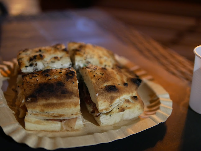 La japigia Phone number