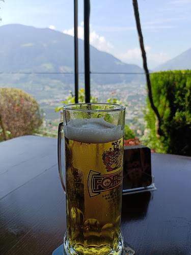 Opinii despre Biergarten Tirol am Schlossweg în Tirolo - Ristorazione