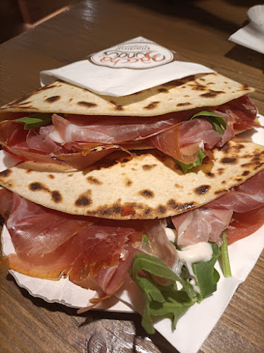 Opinii despre Piadineria Artigiana Bacchabundus Via Leoni în Verona - Ristorazione