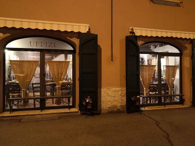 Uffizi Di Cristina Girotti