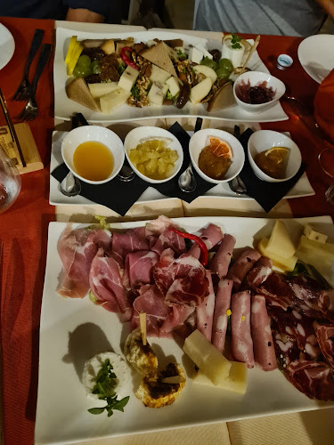 Opinii despre Pipispezzi Savoca în Savoca - Ristorazione